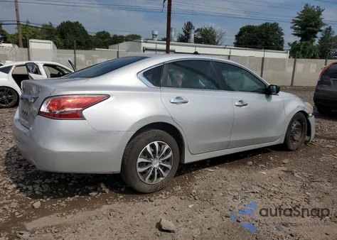 2015 Nissan Altima 2.5 z USA, uszkodzony, nr VIN 1N4AL3APXFN334353